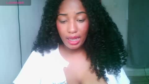 Shophie White online show from July 18, 4:52 pm