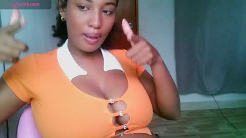 Shophie White online show from August 4, 1:19 pm