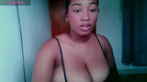 Shophie White online show from August 7, 1:44 pm