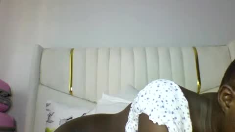 blackmarvel02 online show from July 2, 8:04 am