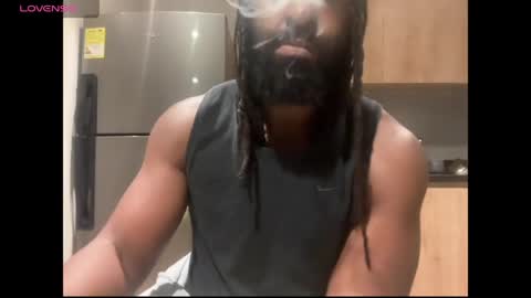 blackmuscles77 online show from April 8, 8:24 am