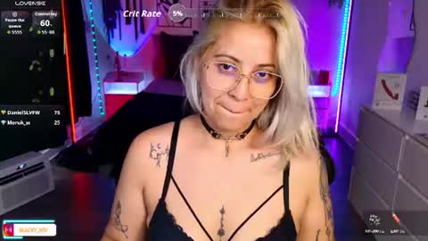 Johana S online show from July 27, 6:13 pm