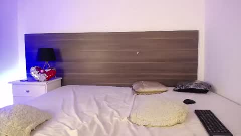 blaise_bailey13 online show from August 5, 11:14 pm