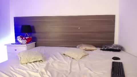 blaise_bailey13 online show from August 6, 12:20 am