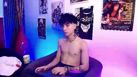 blake___01 online show from August 1, 9:43 pm