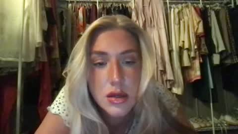 blakiebby5 online show from July 24, 2:25 am