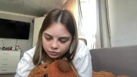 Angel online show from August 10, 11:00 am