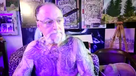 blindsurfer780299 online show from July 13, 7:48 am