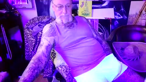 blindsurfer780299 online show from July 20, 9:07 pm