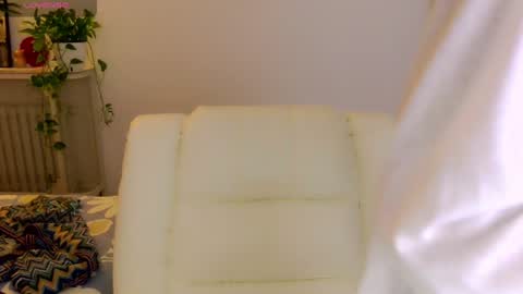 YiYi online show from July 24, 6:38 am
