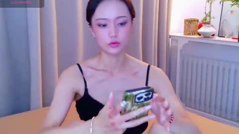 YiYi online show from July 28, 10:10 am