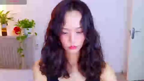 YiYi online show from August 1, 2:34 pm