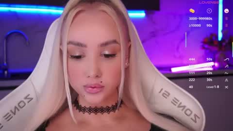 Lana online show from July 25, 4:00 pm