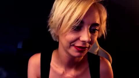 blond_ice_ann online show from July 26, 10:04 pm
