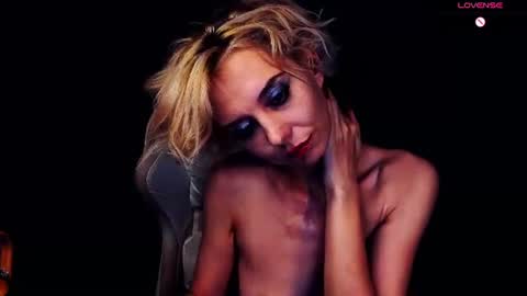 blond_ice_ann online show from August 8, 3:17 am