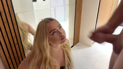 blonde8888 online show from August 2, 2:18 am