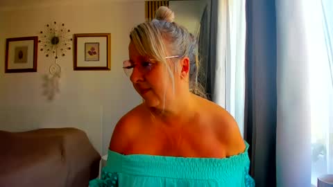 Nicole online show from August 10, 4:47 am