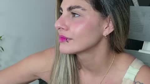 alejandra online show from July 9, 8:08 am
