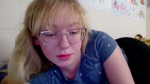 blonde_katie online show from March 16, 10:36 pm