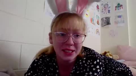 blonde_katie online show from April 5, 8:34 pm