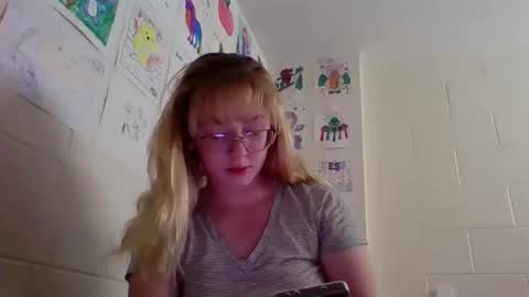 blonde_katie online show from April 27, 11:26 pm