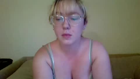blonde_katie online show from August 9, 11:39 pm