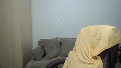 Mr Blond online show from August 3, 8:38 pm