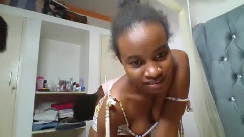 blonde online show from August 5, 9:13 pm