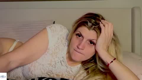 blondechristine99 online show from August 4, 4:20 am