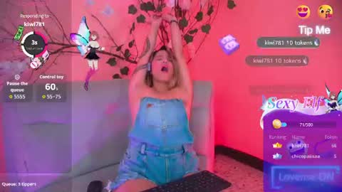 blondehorny1 online show from July 31, 8:36 pm