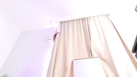 BlondieEve online show from August 11, 6:26 am