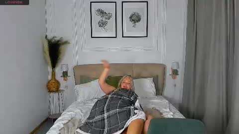 Nikolla online show from August 1, 5:52 pm