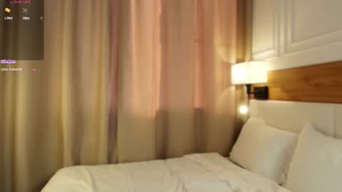blondoll online show from July 30, 1:02 am