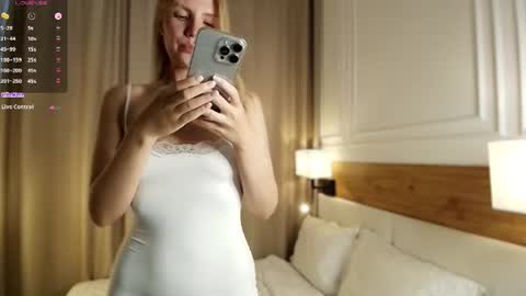 blondoll online show from August 8, 2:11 am