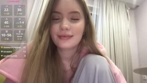 Blondy bunny online show from March 26, 2:43 pm