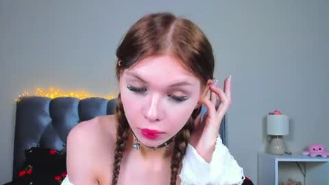 blondy_fina online show from August 5, 4:43 am