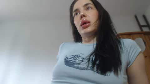 blondyelena online show from August 17, 8:19 am