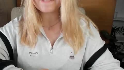 blondymargaret online show from May 31, 4:42 pm
