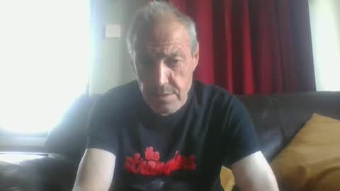 bloody52 online show from April 19, 10:47 am