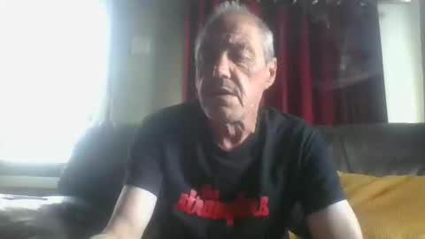 bloody52 online show from May 18, 8:48 am