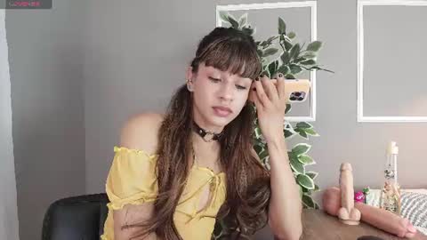 Mara online show from August 8, 7:25 pm