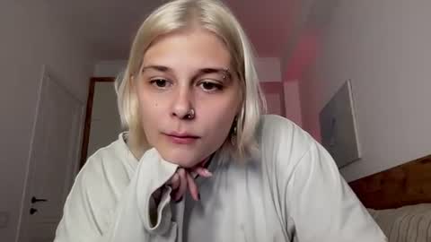 Ella online show from July 14, 11:49 pm