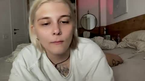 Ella online show from July 15, 11:16 pm