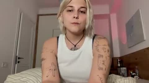Ella online show from July 16, 7:36 pm