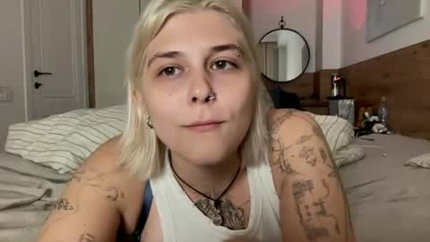 Ella online show from July 16, 8:42 pm
