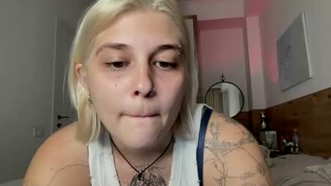 Ella online show from July 16, 10:53 pm