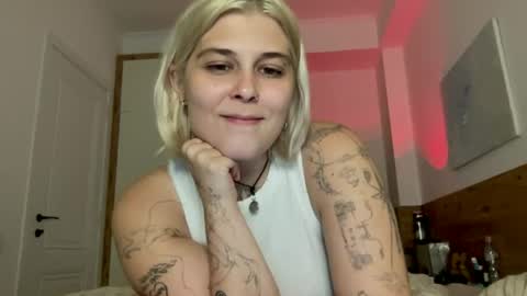 Ella online show from July 21, 10:23 pm