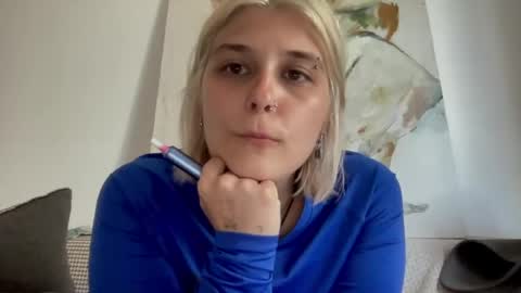 Ella online show from July 27, 1:27 pm