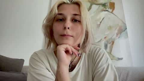 Ella online show from August 2, 11:50 am