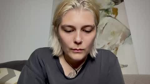 Ella online show from August 4, 4:48 pm
